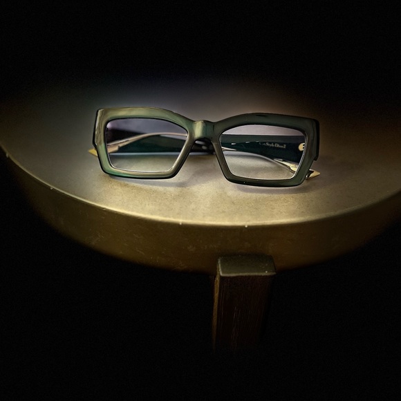 Christian Dior Sophisticated Eyewear.  Pre-owned in very good condition. - Picture 4 of 11